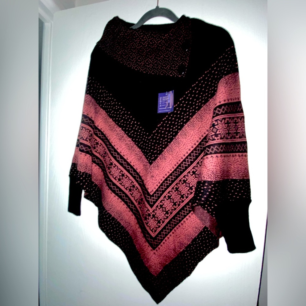 Poncho - Picture 2 of 5